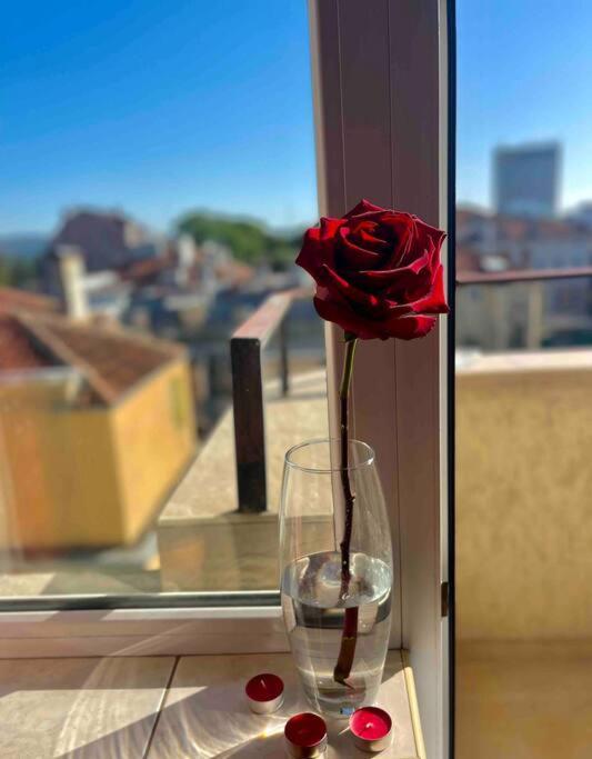 Beachfront Gem In Varna Center Екстер'єр фото