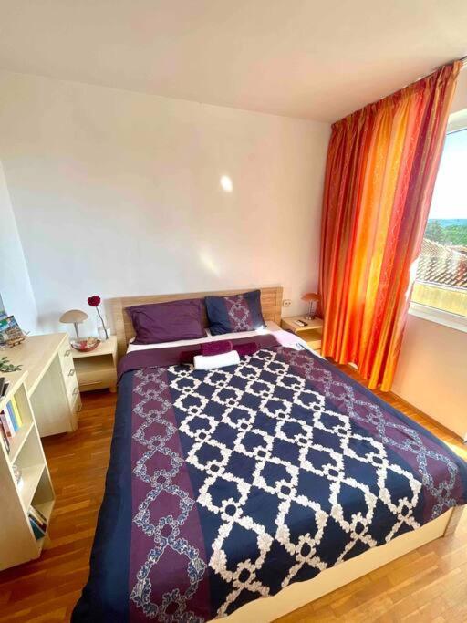Beachfront Gem In Varna Center Екстер'єр фото
