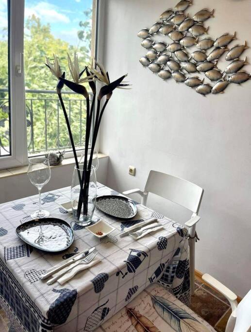 Beachfront Gem In Varna Center Екстер'єр фото